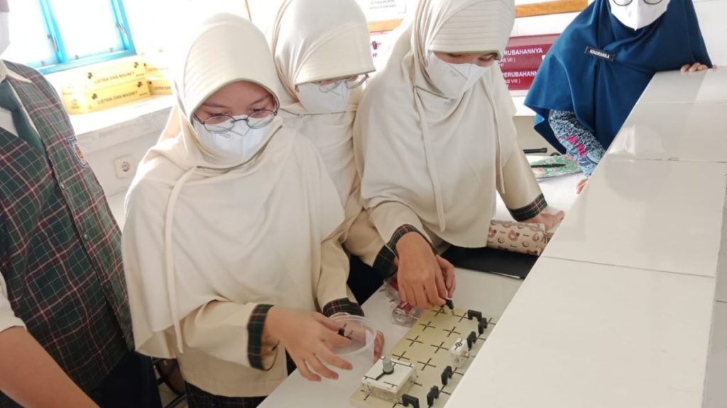 labor sekolah asshofa